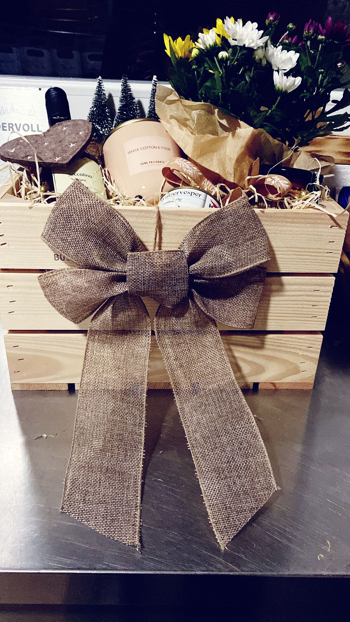 Geschenkpaket Herzensfreude - Liebevoll ausgewählte Köstlichkeiten